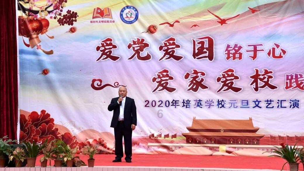 可爱猴子装扮